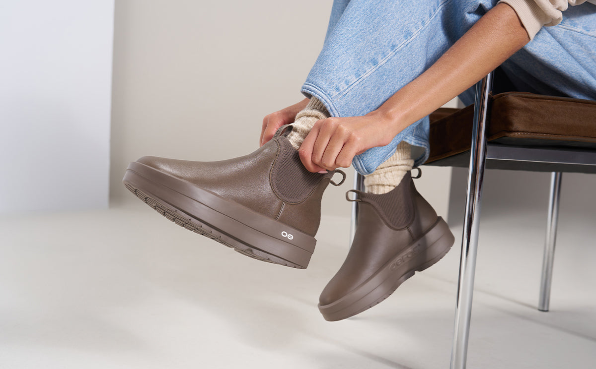 Women'S OOmega Leather Londoner - Truffle - Image 8