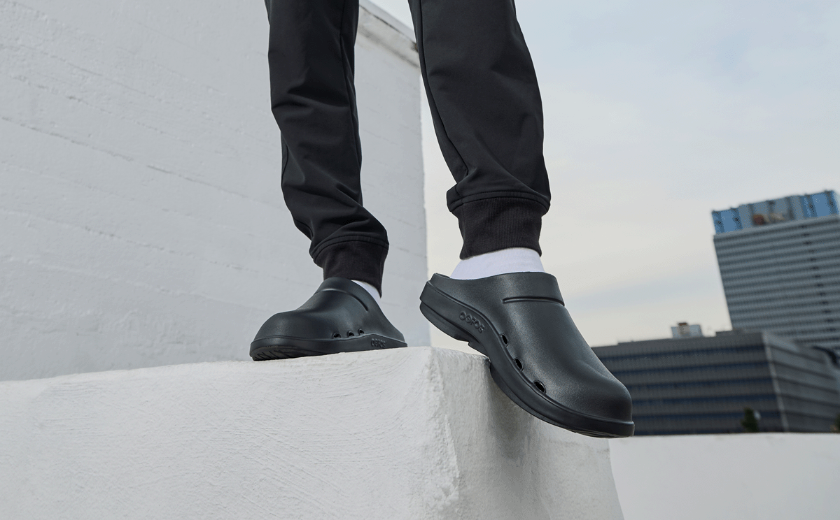 Men'S OOcloog Clog - Black - Image 9
